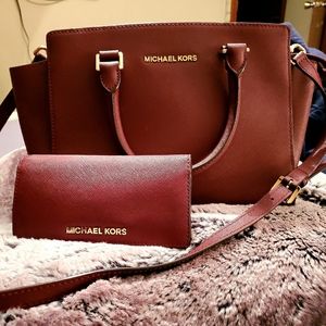 Sold*Michael Kors Medium Selma with wallet